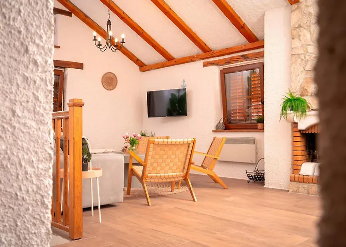 Marea - Old Town Retreat *